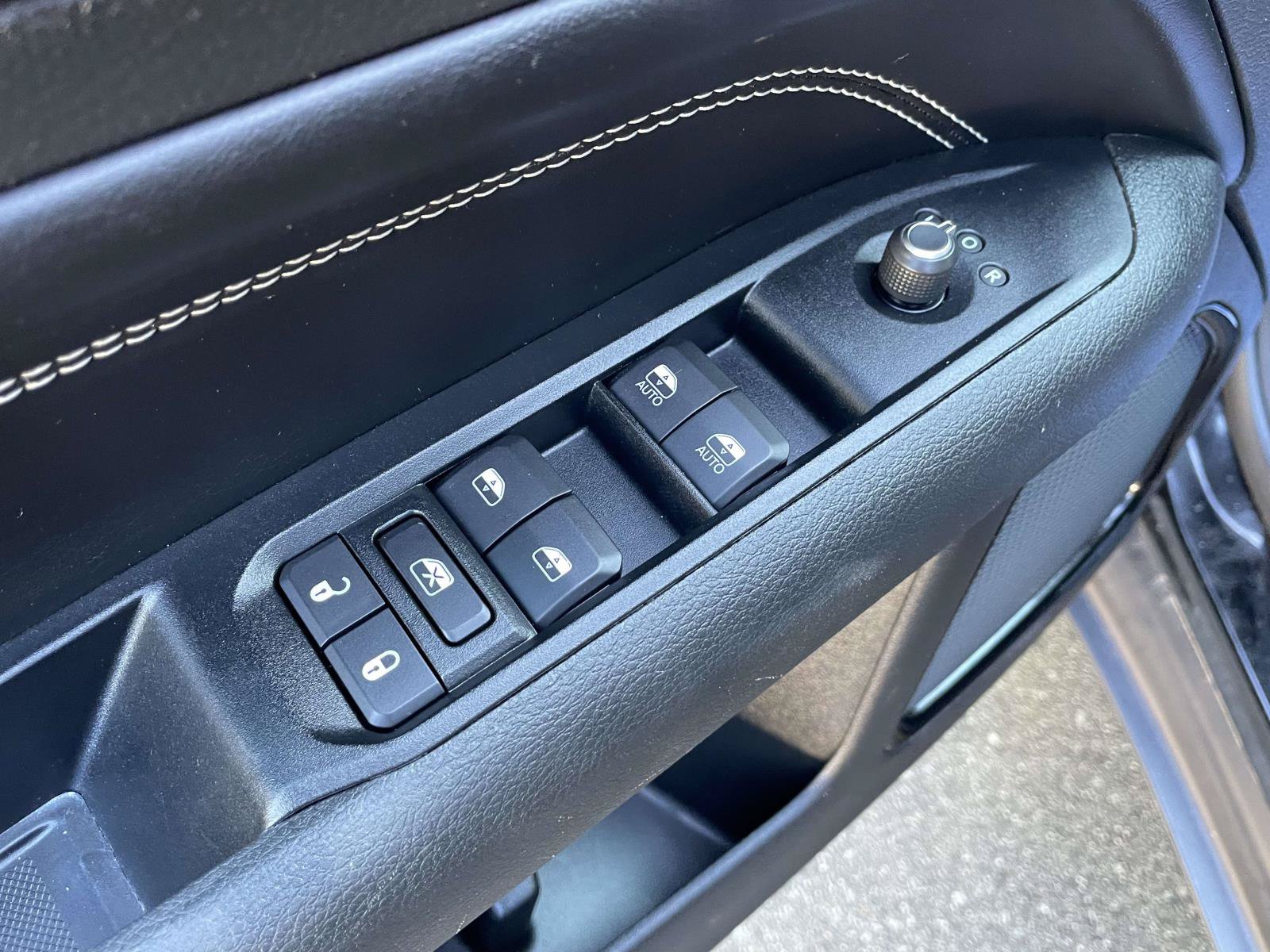 Used 2022 Jeep Compass Latitude AWD/4WD image 17