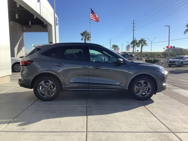 Used 2023 Ford Escape ST-Line image 10