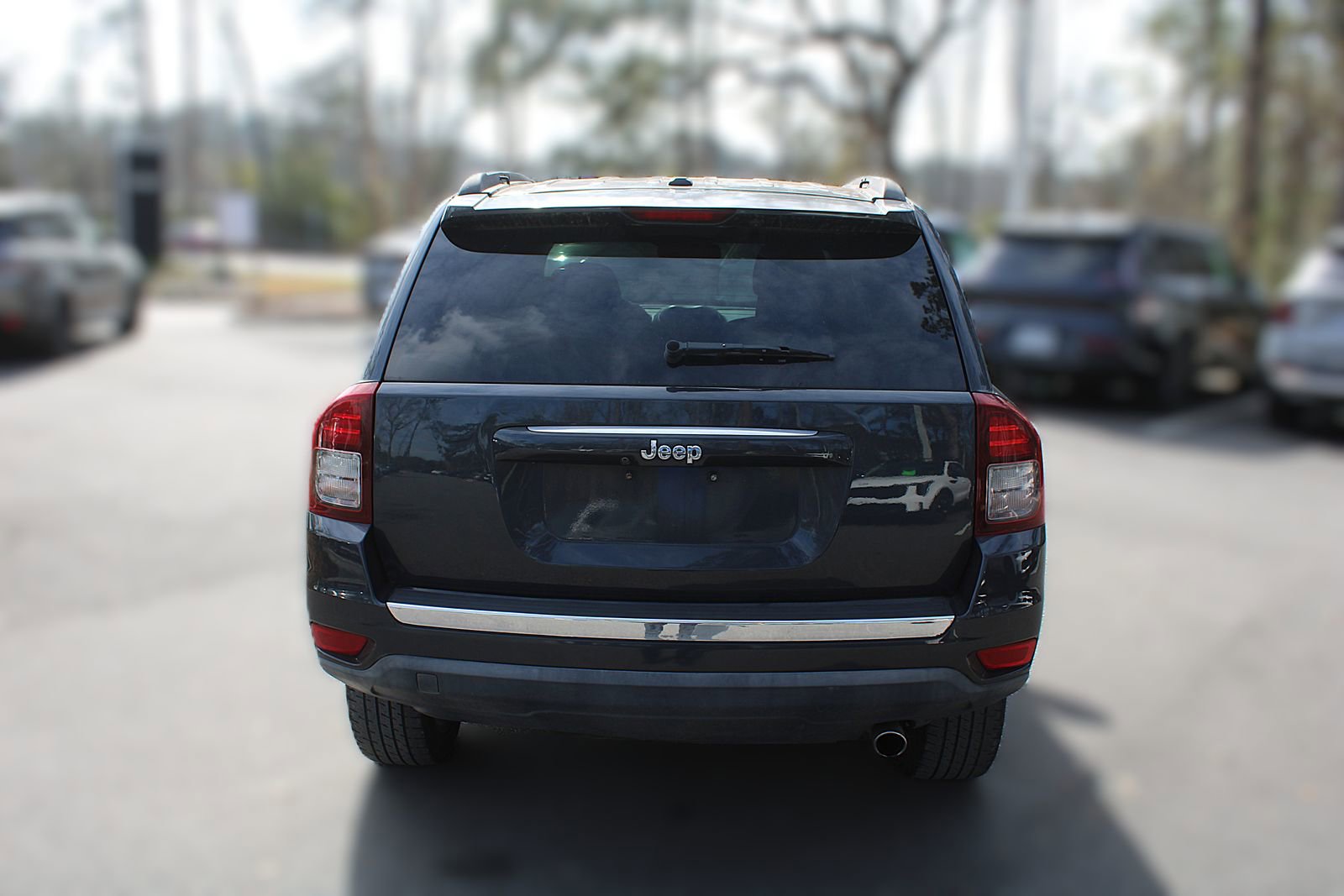 Used 2015 Jeep Compass Limited w/ Sun/Sound Group image 8
