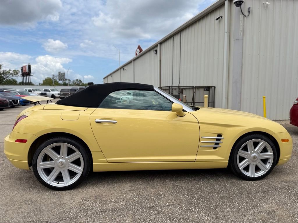 Used 2005 Chrysler Crossfire Limited image 6