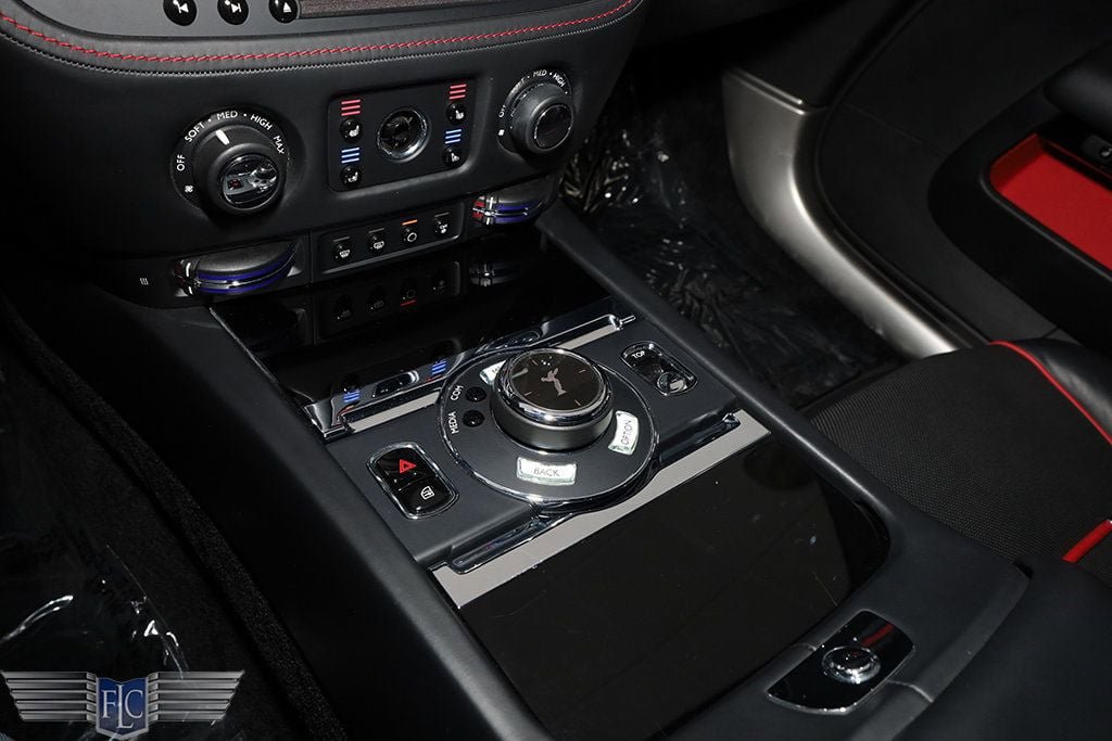 Used 2021 Rolls-Royce Dawn image 38