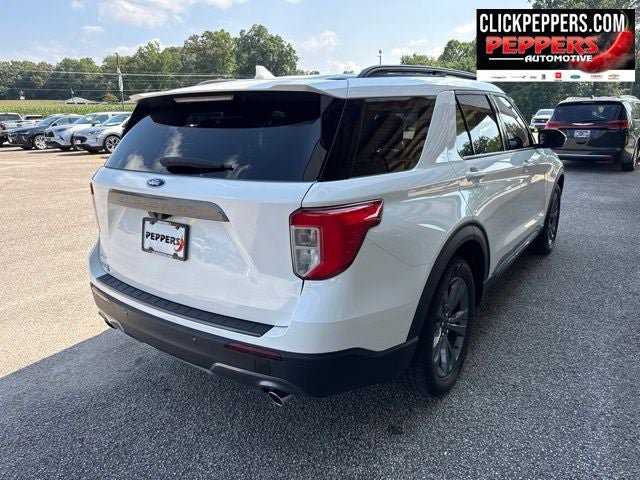 Used 2023 Ford Explorer XLT w/ Equipment Group 202A RWD image 3
