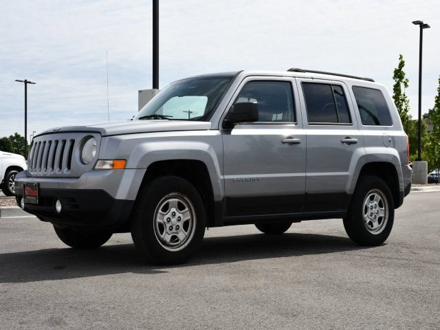 Used 2015 Jeep Patriot Sport w/ Power Value Group AWD/4WD image 3