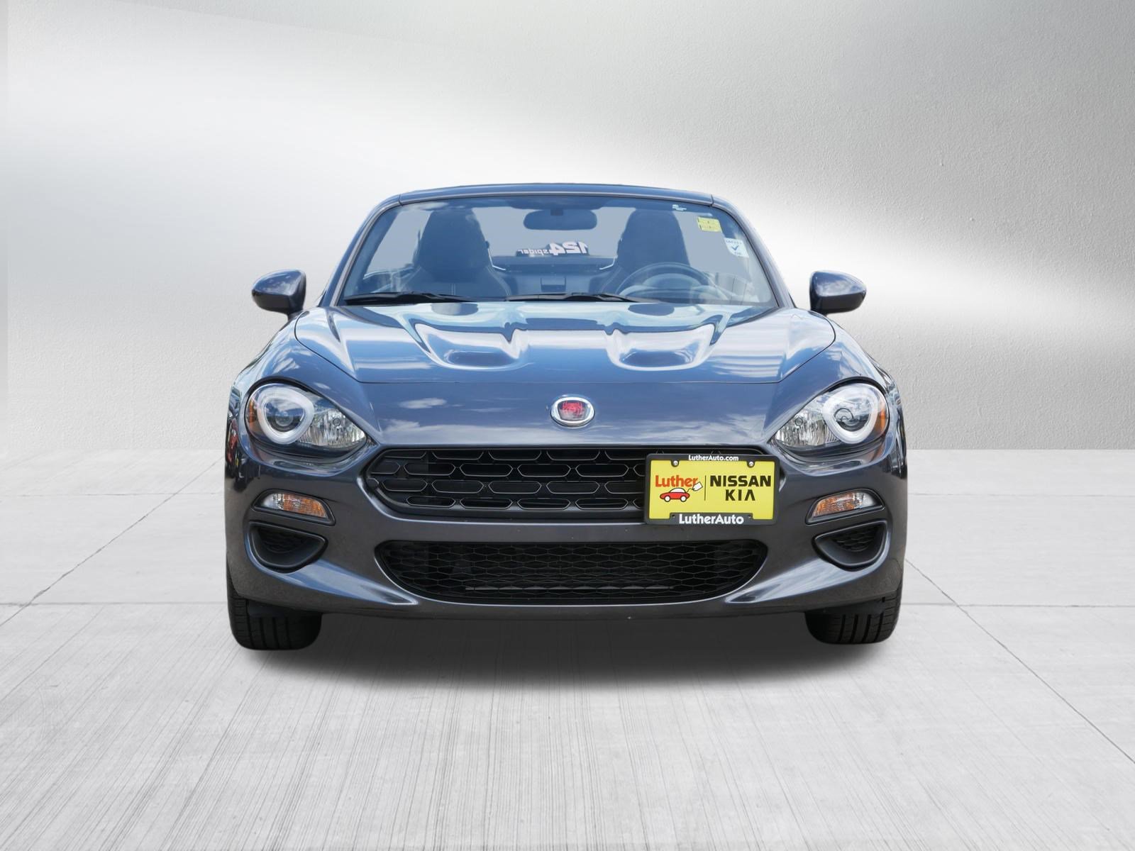 Used 2017 FIAT 124 Spider Classica RWD video 2