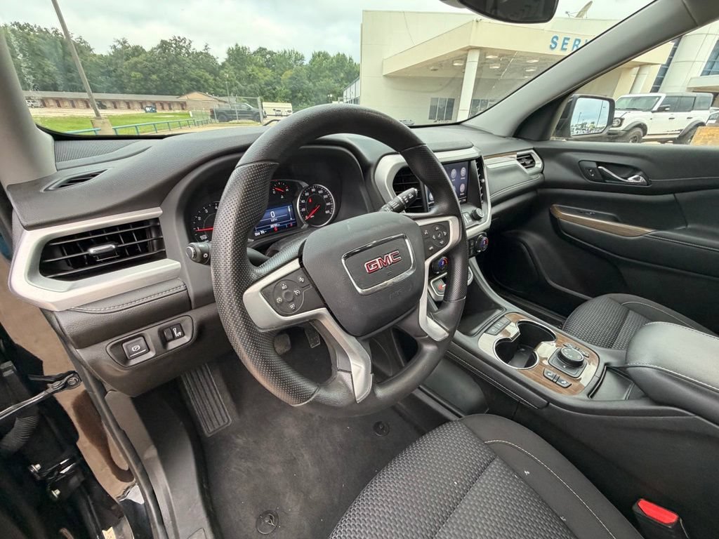 Used 2023 GMC Acadia SLE w/ Driver Convenience Package AWD/4WD image 16