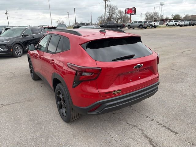New 2026 Chevrolet Trax LT w/ Midnight Edition image 4