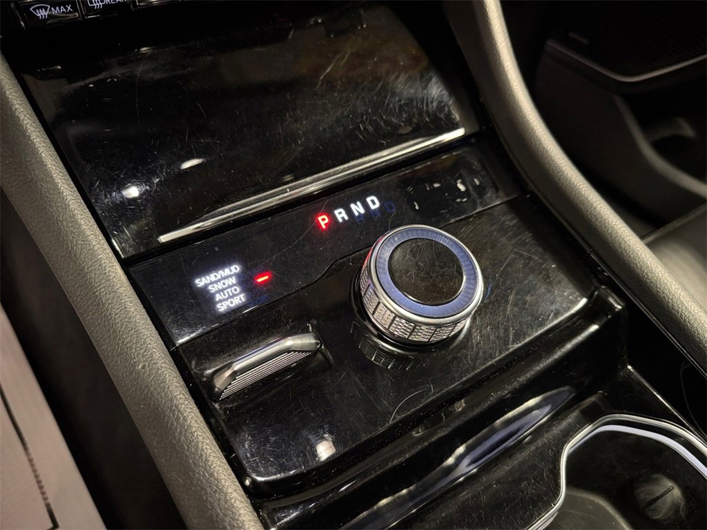 Used 2022 Jeep Grand Cherokee L Limited image 21