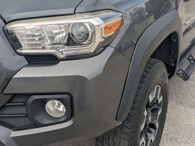 Used 2020 Toyota Tacoma TRD Off-Road w/ Technology Package image 12