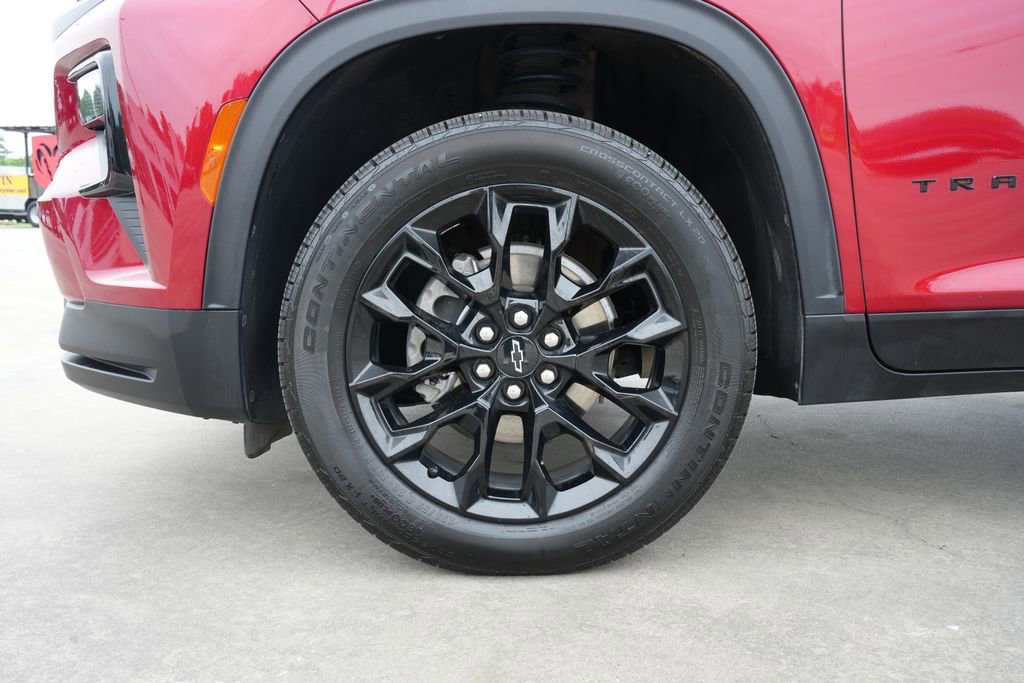 Used 2025 Chevrolet Traverse LT w/ Midnight/Sport Edition FWD image 28