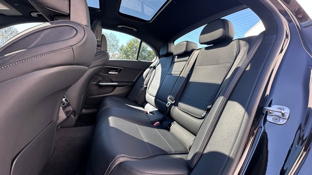Used 2025 Mercedes-Benz C 300 Sedan image 14