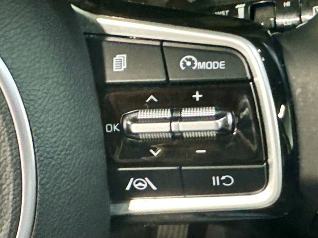 Used 2023 Kia Sorento S w/ Panoramic Sunroof Package AWD/4WD image 10