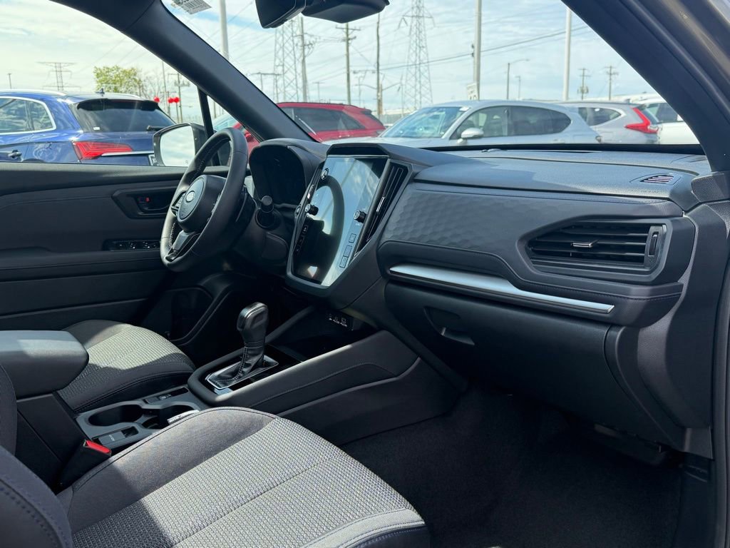Used 2025 Subaru Forester Premium AWD/4WD image 17