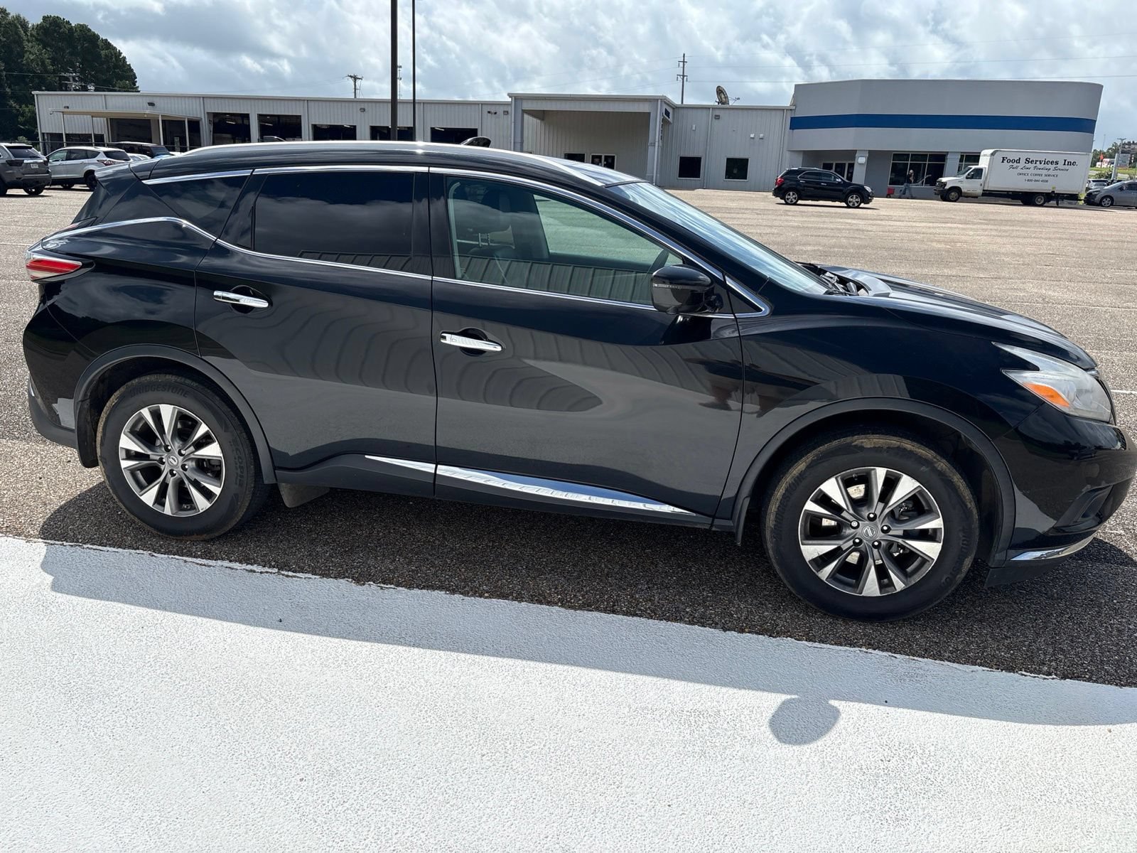 Used 2017 Nissan Murano SL w/ SL Technology Package FWD image 3