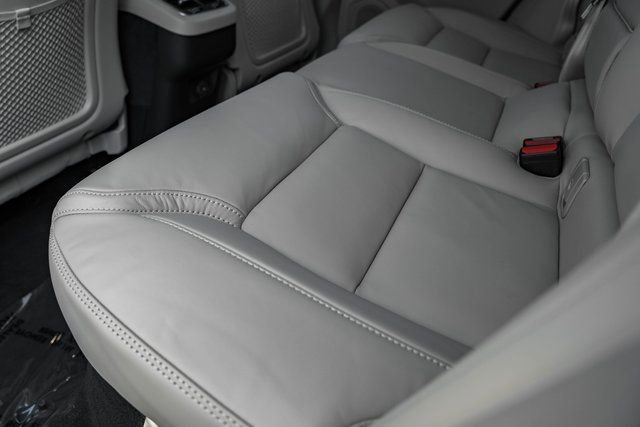 New 2026 Volvo XC60 B5 Ultra w/ Protection Package Premier image 34