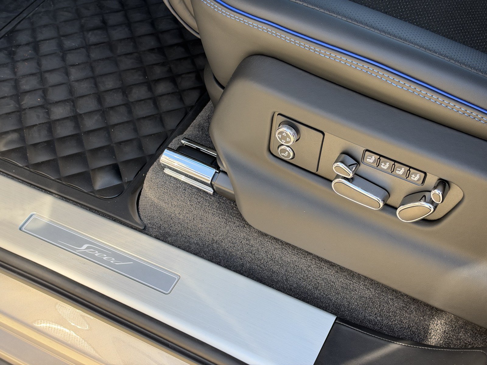 Certified 2026 Bentley Bentayga Speed AWD/4WD image 18