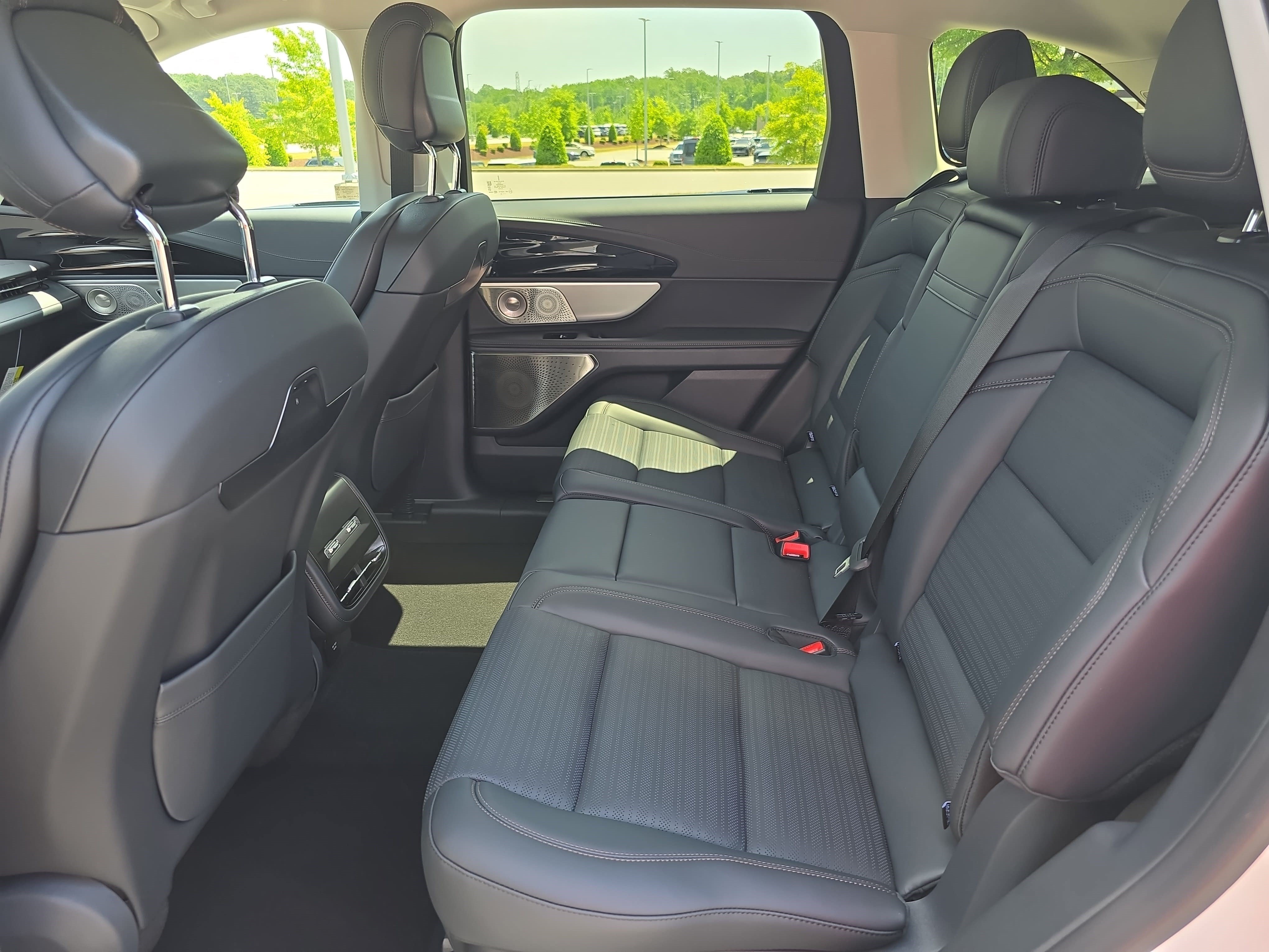New 2026 Lincoln Nautilus Reserve AWD/4WD image 14