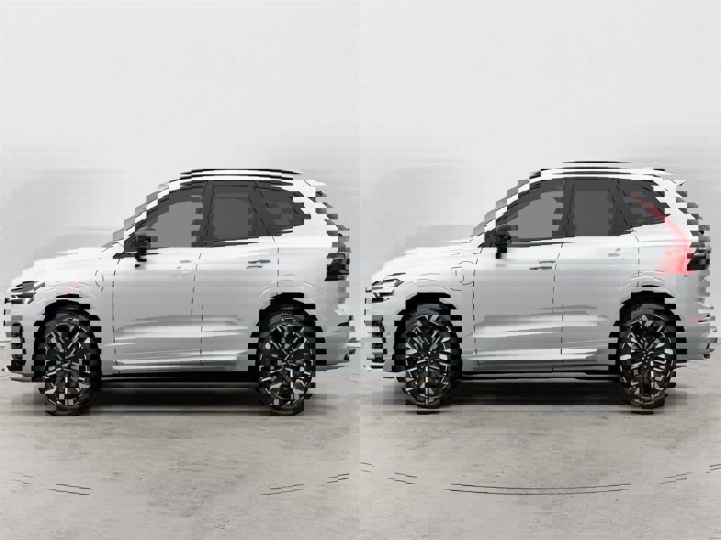 New 2026 Volvo XC60 T8 Ultra w/ Protection Package Premier image 2