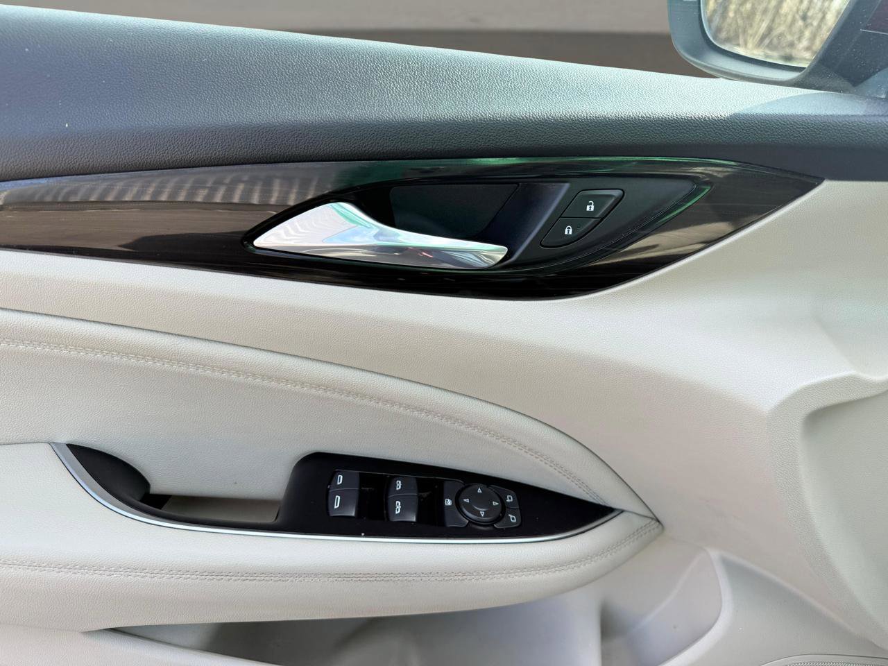 Used 2018 Buick Regal Essence w/ Driver Confidence Package #1 image 14