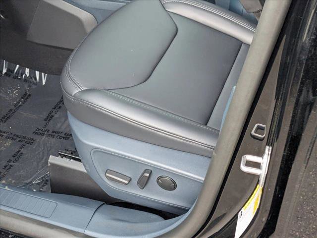 New 2026 Ford Maverick Lariat w/ Black Appearance Package image 4