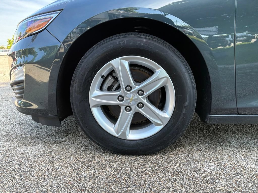 Used 2021 Chevrolet Malibu LS FWD image 10