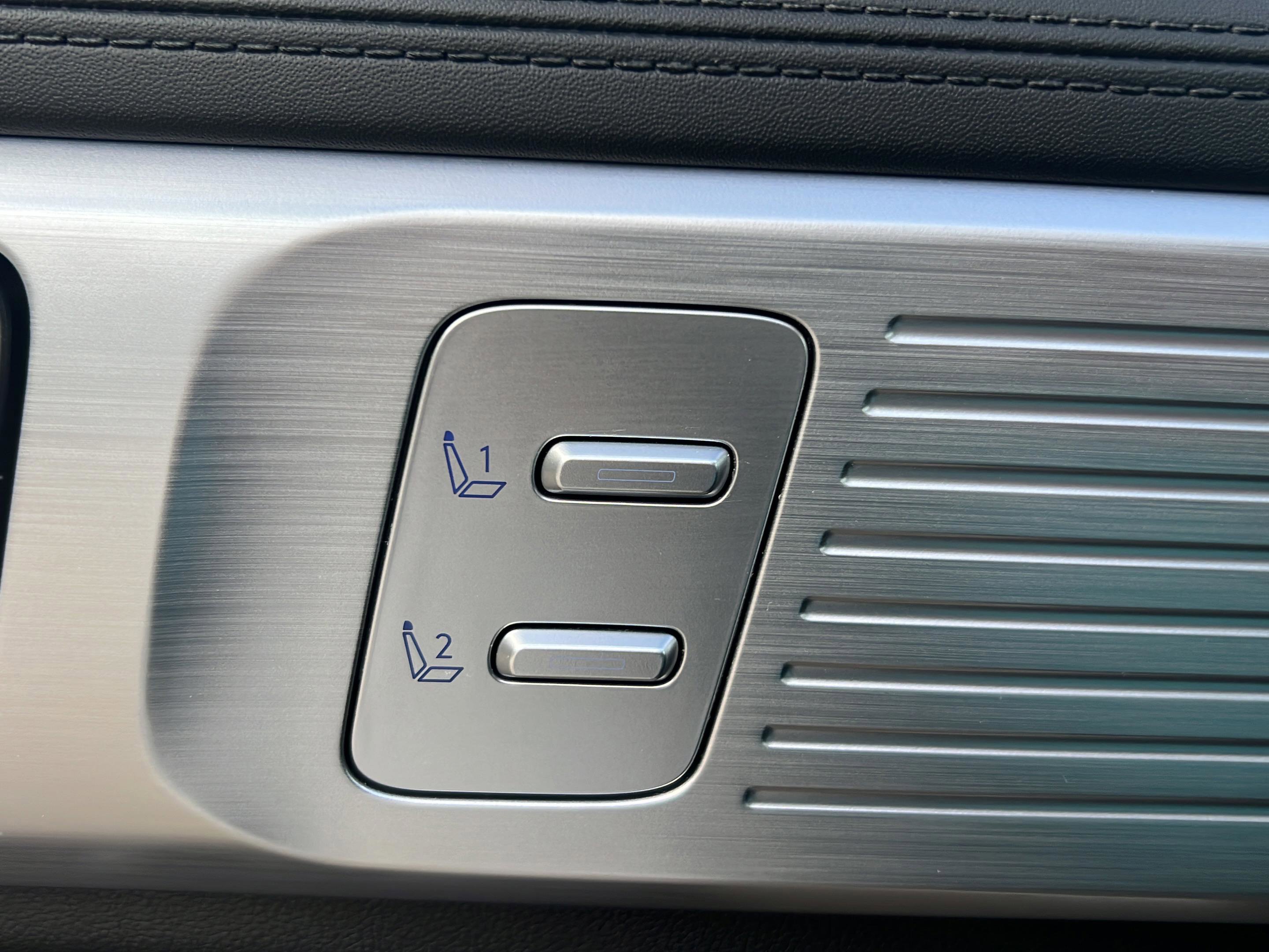 Certified 2025 Hyundai Santa Fe Limited image 23