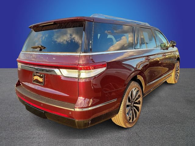 New 2023 Lincoln Navigator L Reserve AWD/4WD image 2