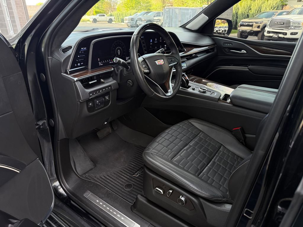 Used 2022 Cadillac Escalade Sport Platinum AWD/4WD image 33