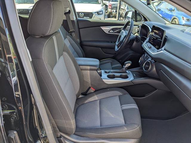 Used 2025 Chevrolet Blazer LT w/ Convenience Package FWD image 19