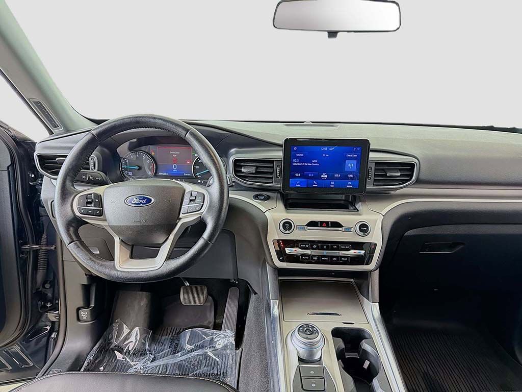 Used 2022 Ford Explorer XLT w/ Equipment Group 202A image 25