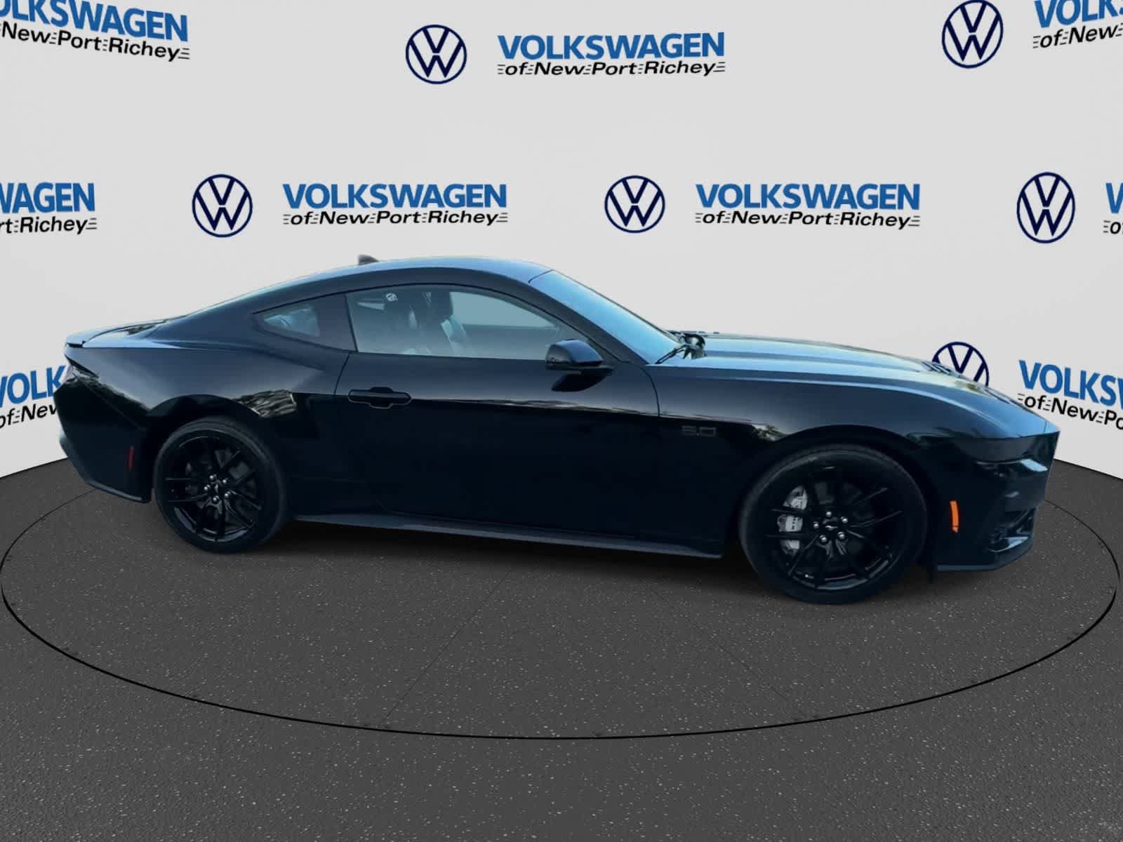 Used 2025 Ford Mustang GT Premium RWD image 9