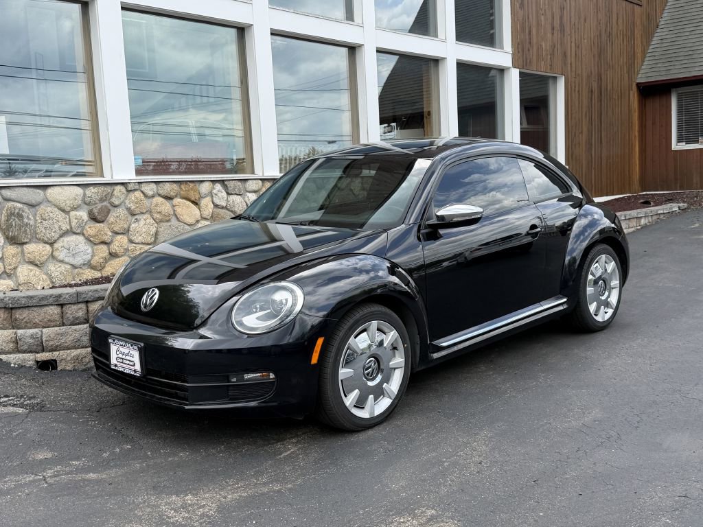 Used 2013 Volkswagen Beetle 2.5 Fender FWD image 1