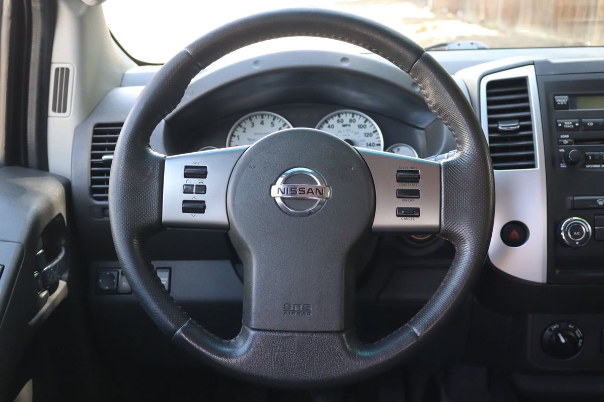 Used 2012 Nissan Frontier PRO-4X AWD/4WD image 18