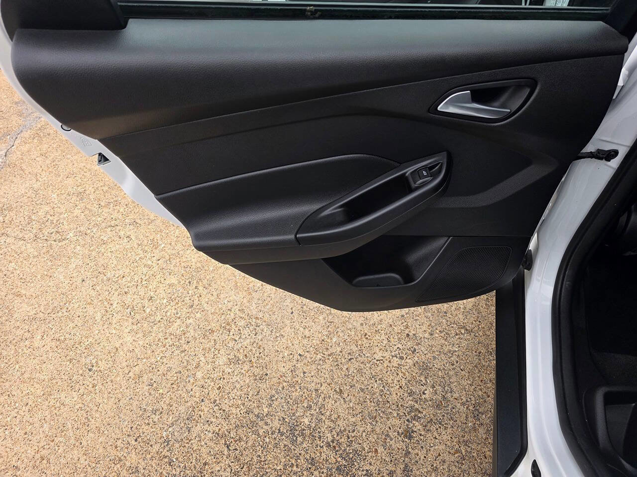 Used 2018 Ford Focus SE image 21