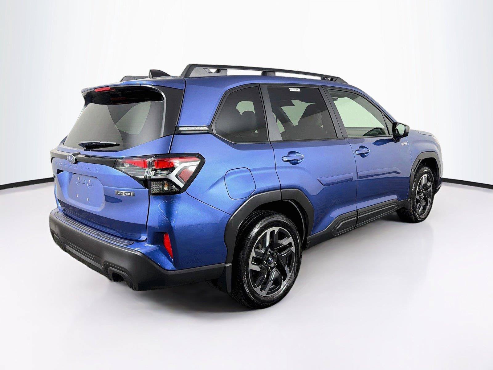 Used 2025 Subaru Forester Premium w/ Protection Package (1PH) AWD/4WD image 11