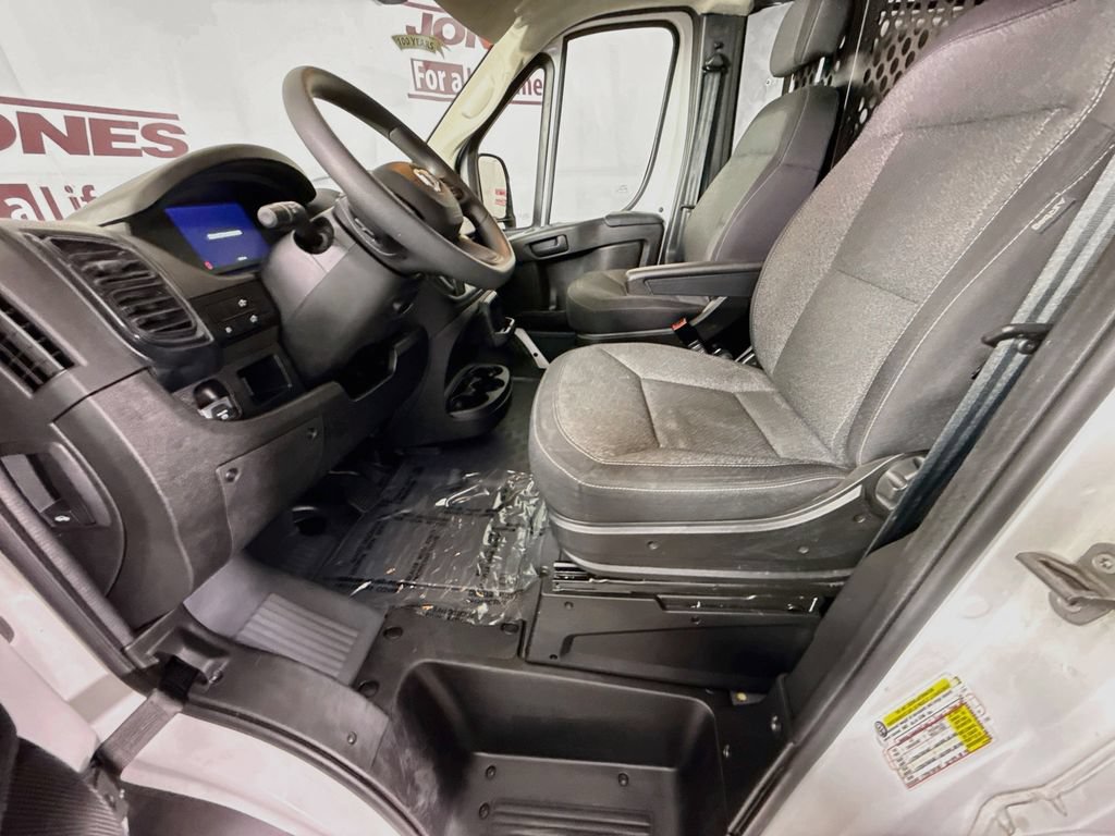 Used 2025 RAM ProMaster 2500 w/ U-Haul Equipment Group FWD image 23