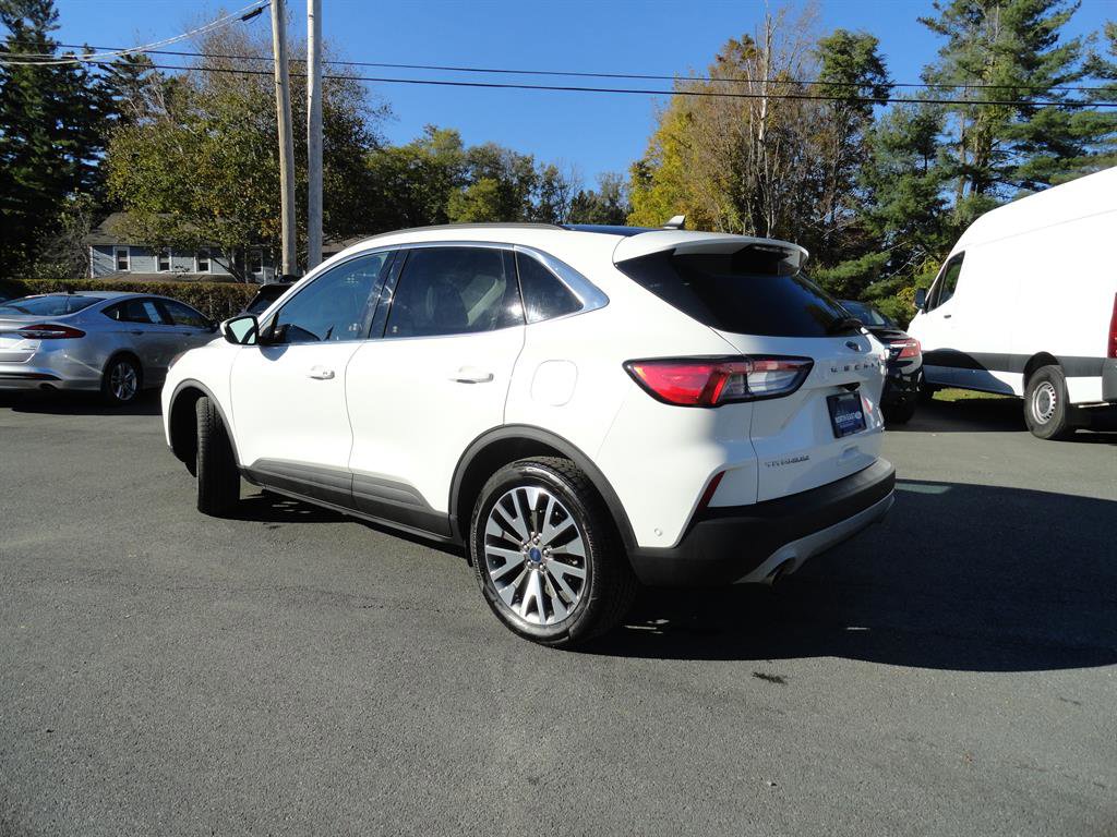 Certified 2021 Ford Escape Titanium image 7