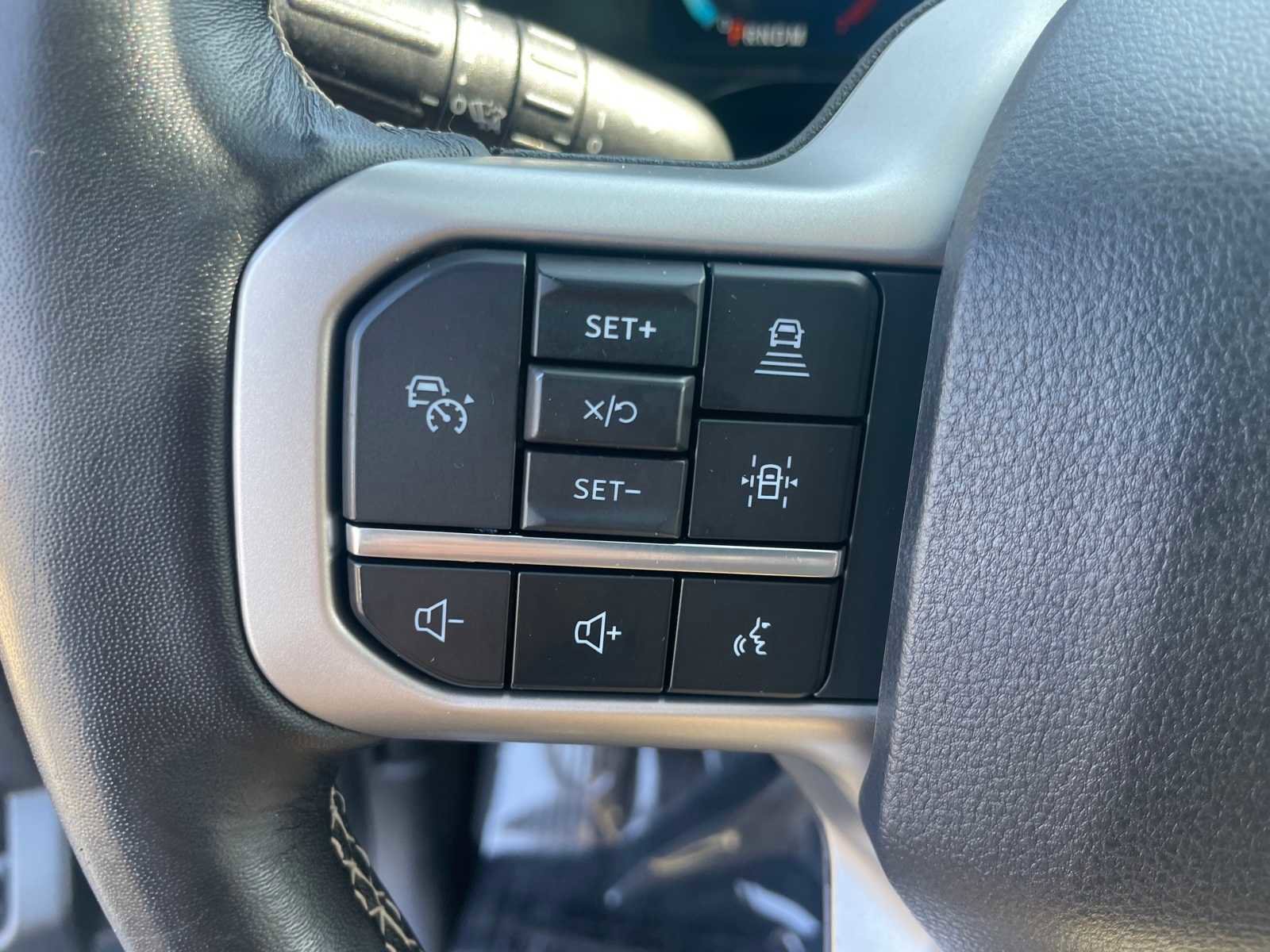 Used 2023 Ford Expedition Max Limited image 14