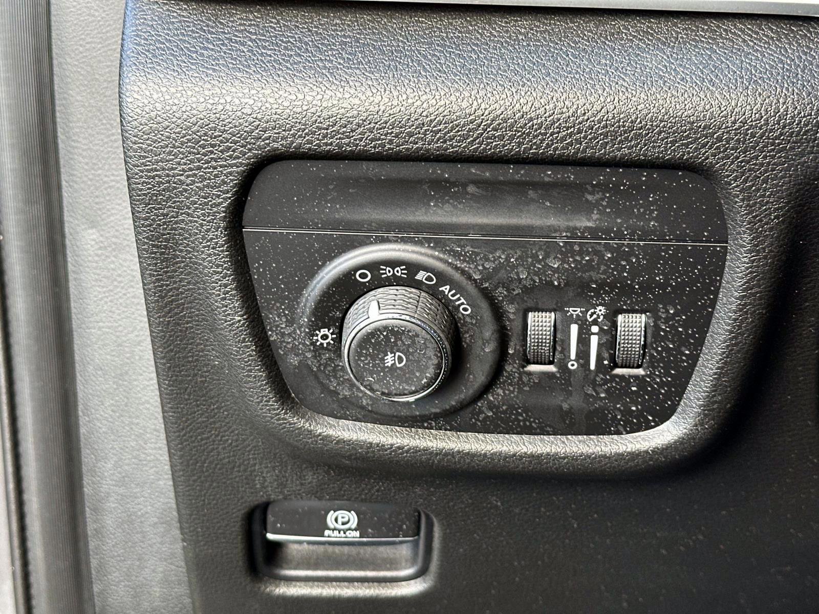 Used 2022 Jeep Grand Cherokee L Limited image 32