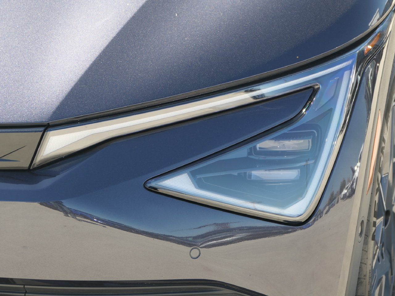 Certified 2025 Kia EV6 Light w/ Light LR Technology Package AWD/4WD image 8