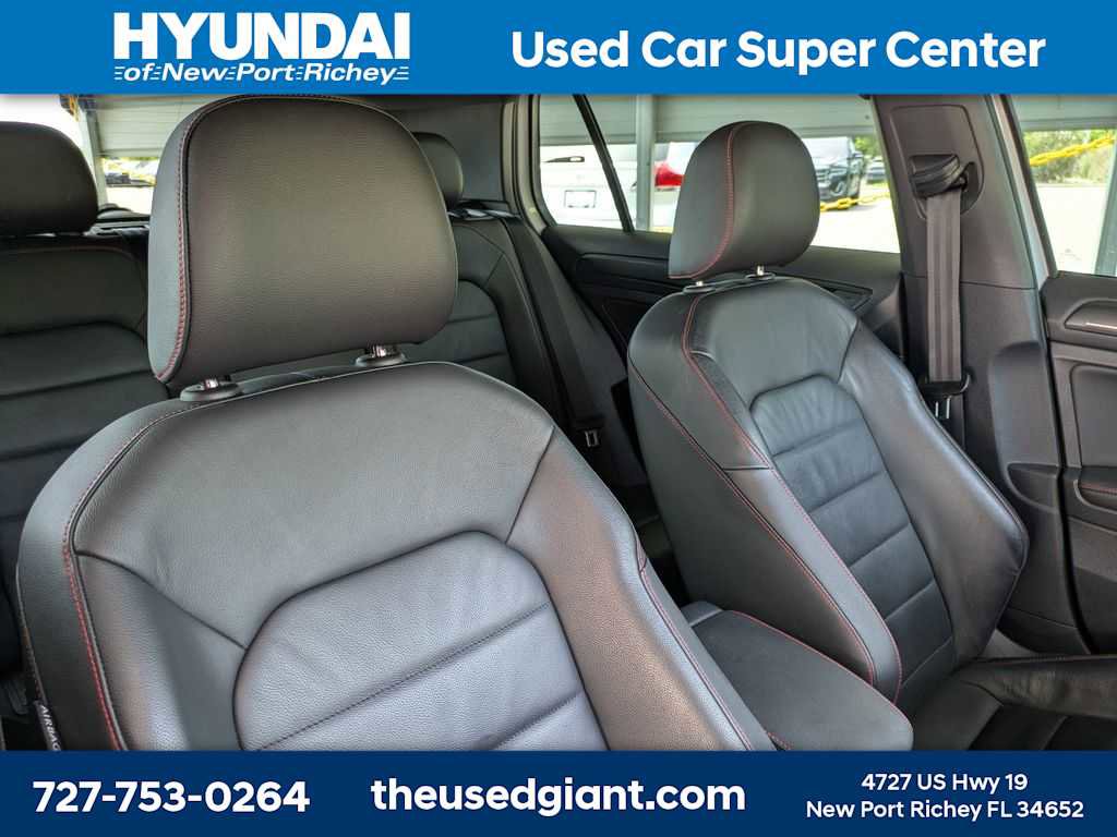 Used 2019 Volkswagen GTI SE FWD image 6