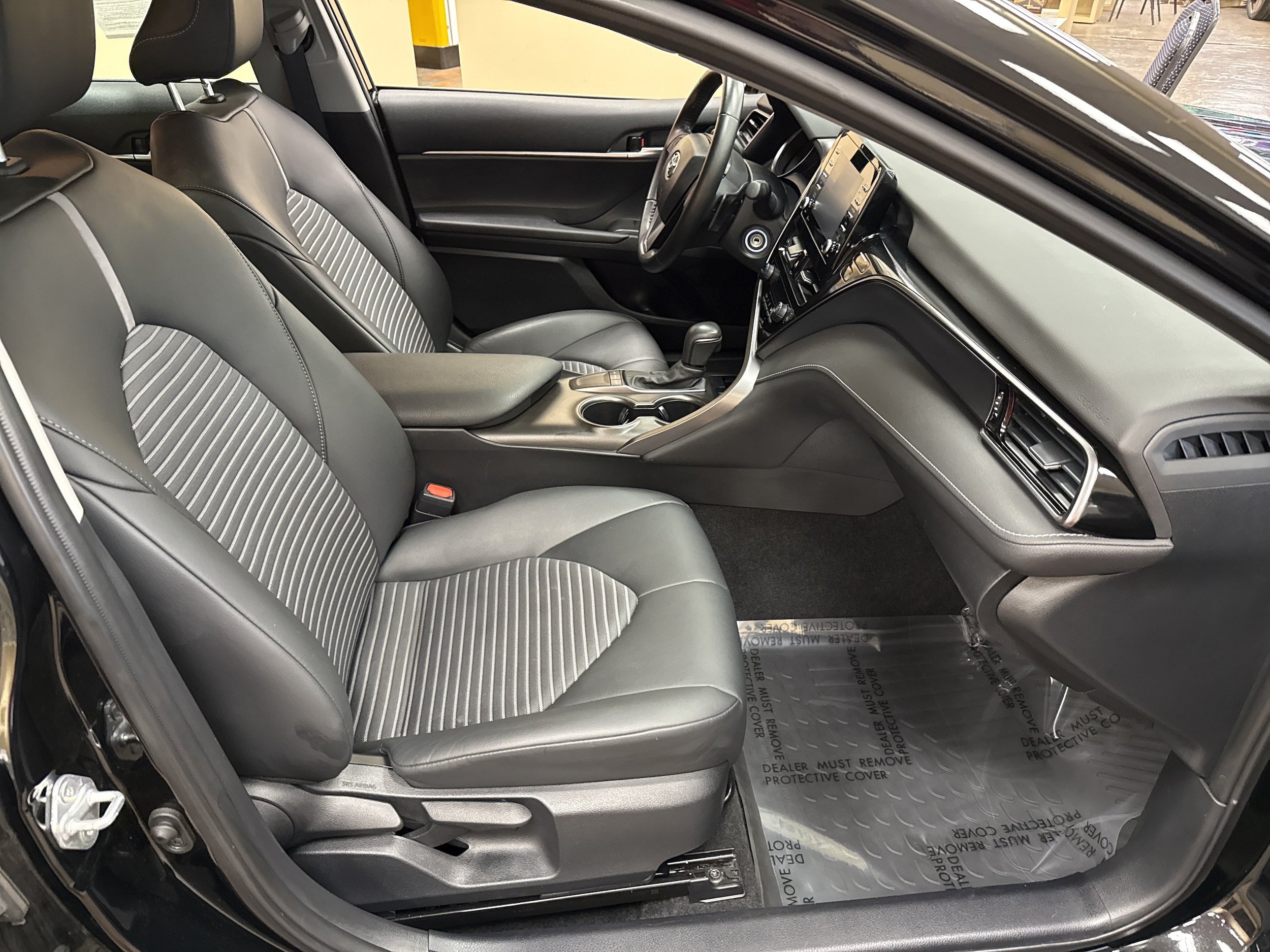 Used 2023 Toyota Camry SE FWD image 15
