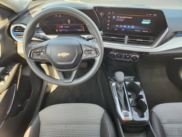 Used 2024 Chevrolet Trax LT FWD image 27