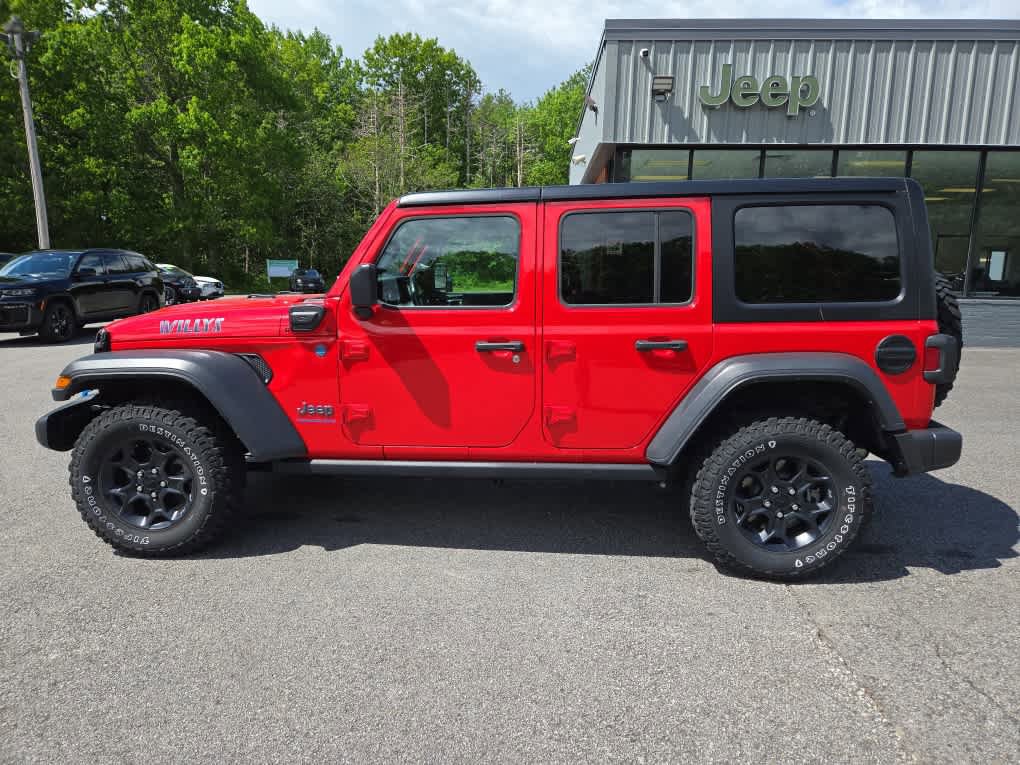Used 2023 Jeep Wrangler Unlimited w/ Cold Weather Group AWD/4WD image 7