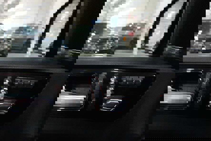 Used 2017 Mercedes-Benz GLS 550 4MATIC image 19