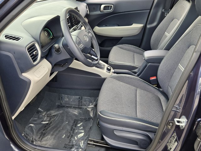 Used 2023 Hyundai Venue Limited w/ Cargo Package FWD image 10