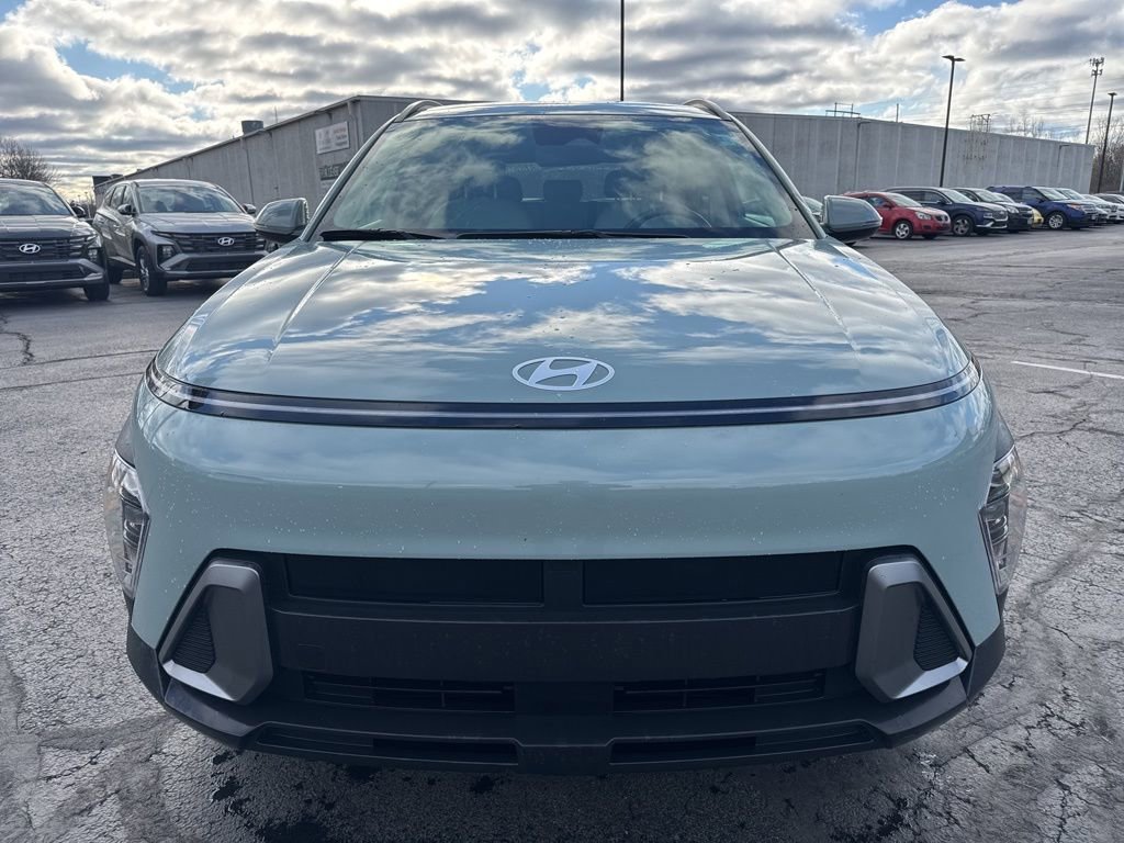 Used 2024 Hyundai Kona SEL image 2