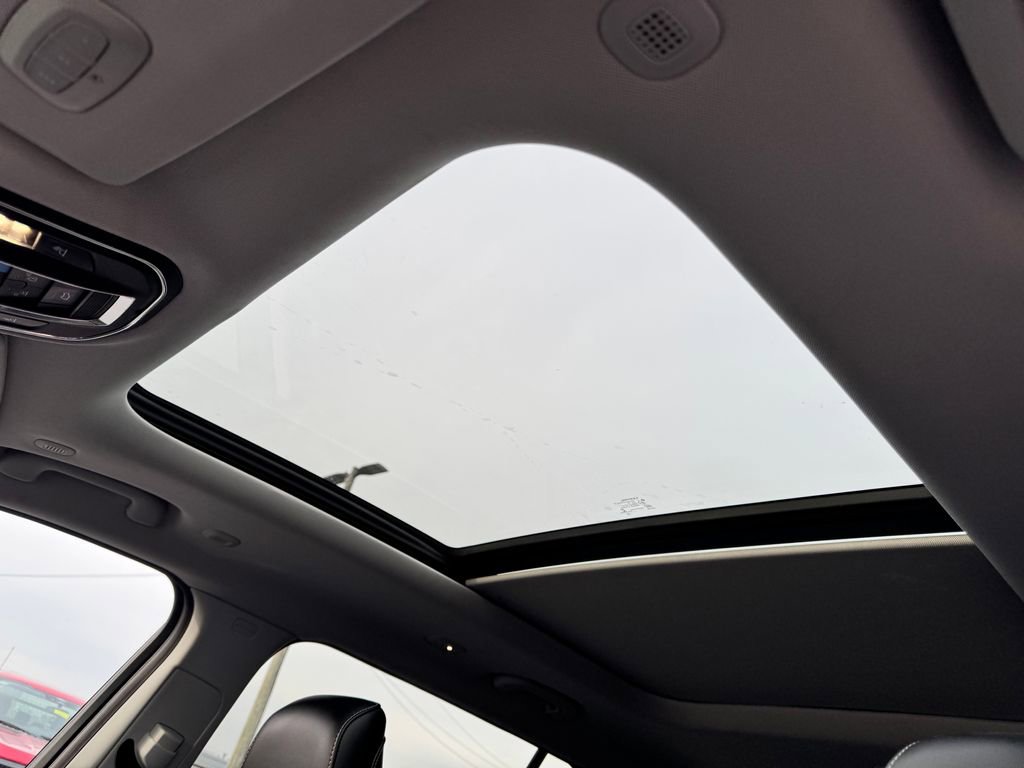 Used 2023 Jeep Grand Cherokee L Limited image 31