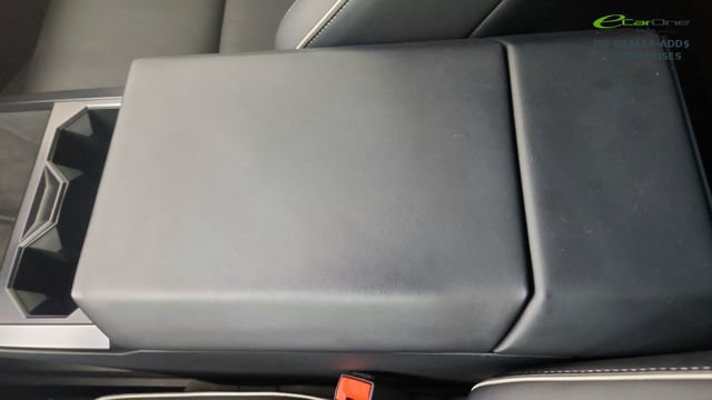Used 2024 Tesla Cybertruck AWD Crew Cab image 51