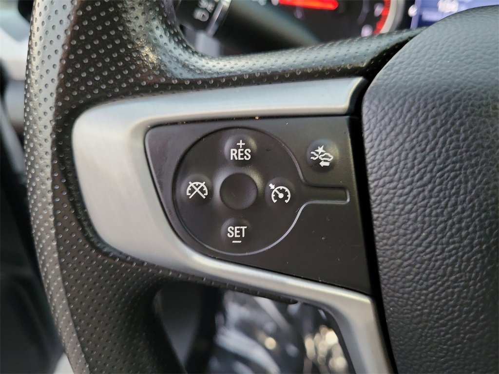 Used 2023 GMC Acadia SLE image 5