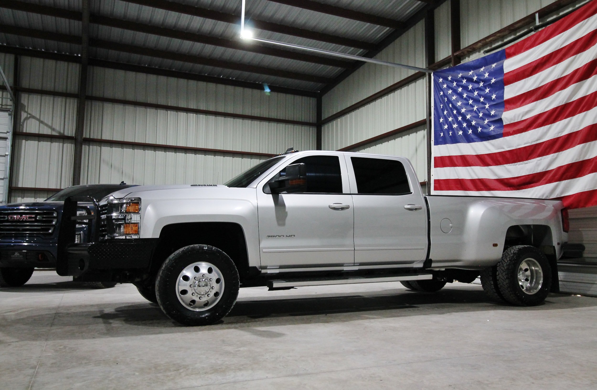 Used 2018 Chevrolet Silverado 3500 LT AWD/4WD image 4